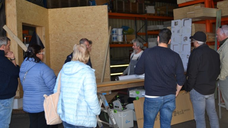 openbedrijvendag open bedrijvendag intopia houtskeletbouw 2024 demonstratie demo workshop magazijn