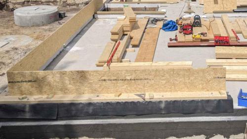 houtskeletbouw-antwerpen-zelf-bouwen-zelfbouw-huis-houtskelet-bouwen-zelfbouwen-Eerste-rij-osb