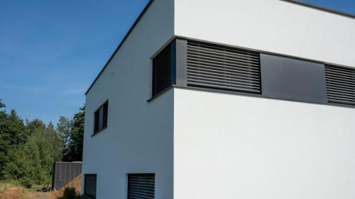 moderne-splitlevel-houtskeletwoning-bepleistering-eversel-heusden-zolder